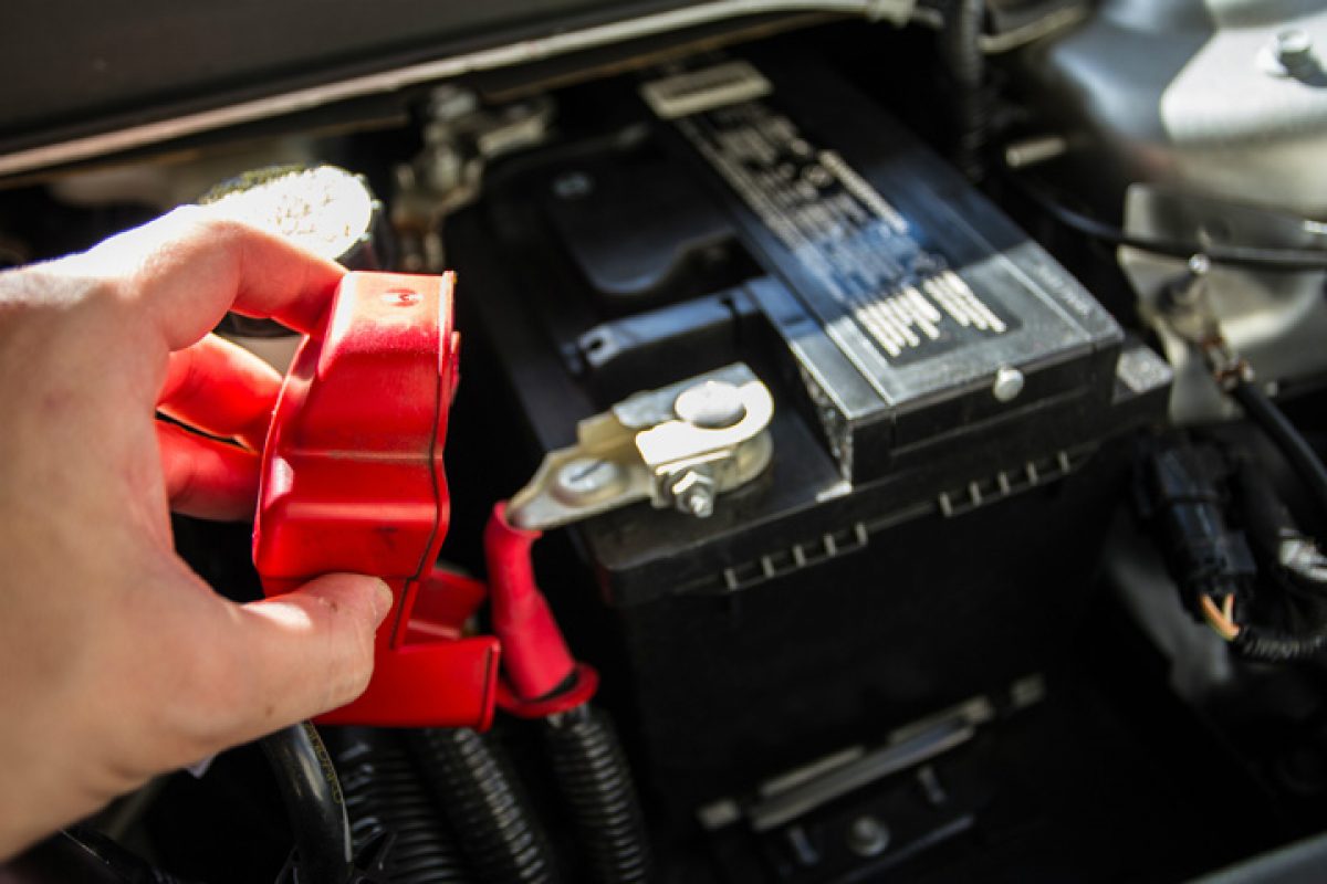 Herramientas recomendadas para el cuidado de baterías de autos