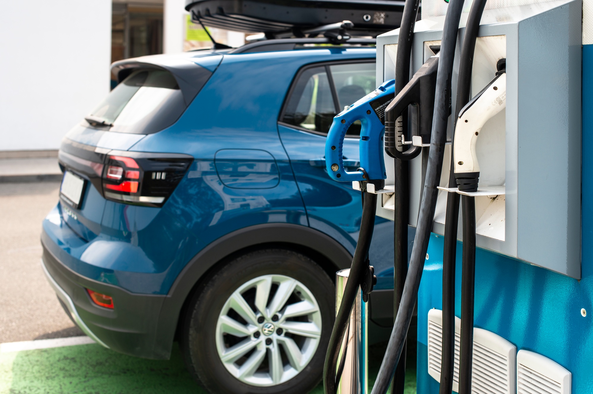 Consejos para elegir baterías compatibles con autos híbridos